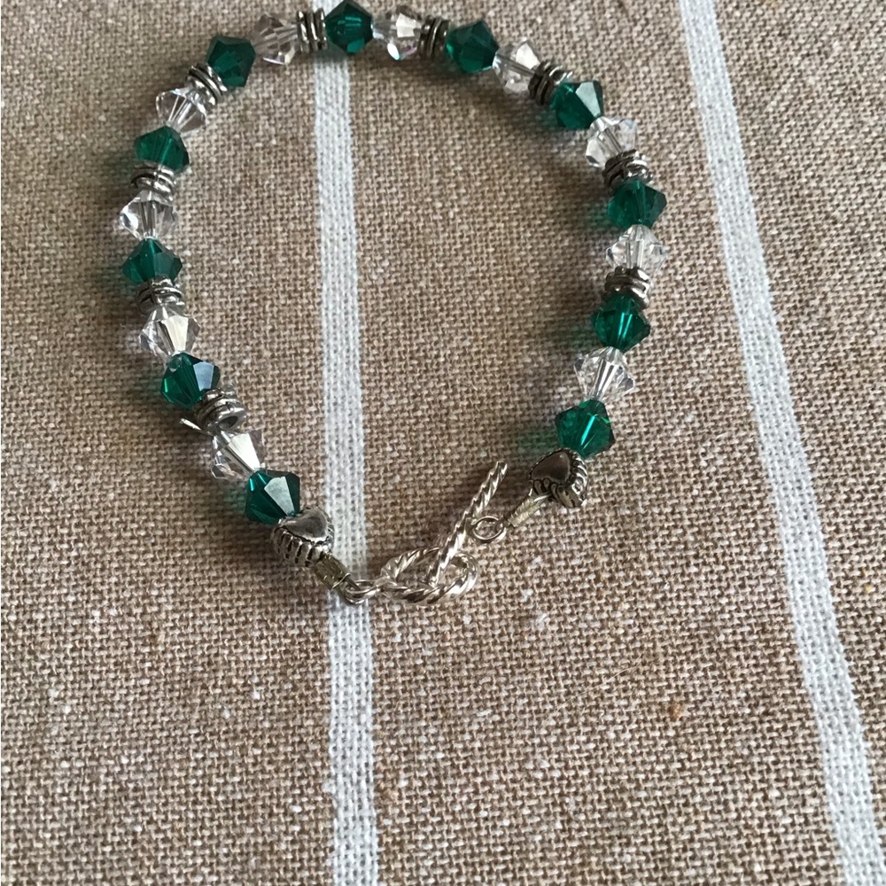 Elegant Handmade Silver and Green Beaded Bracelet